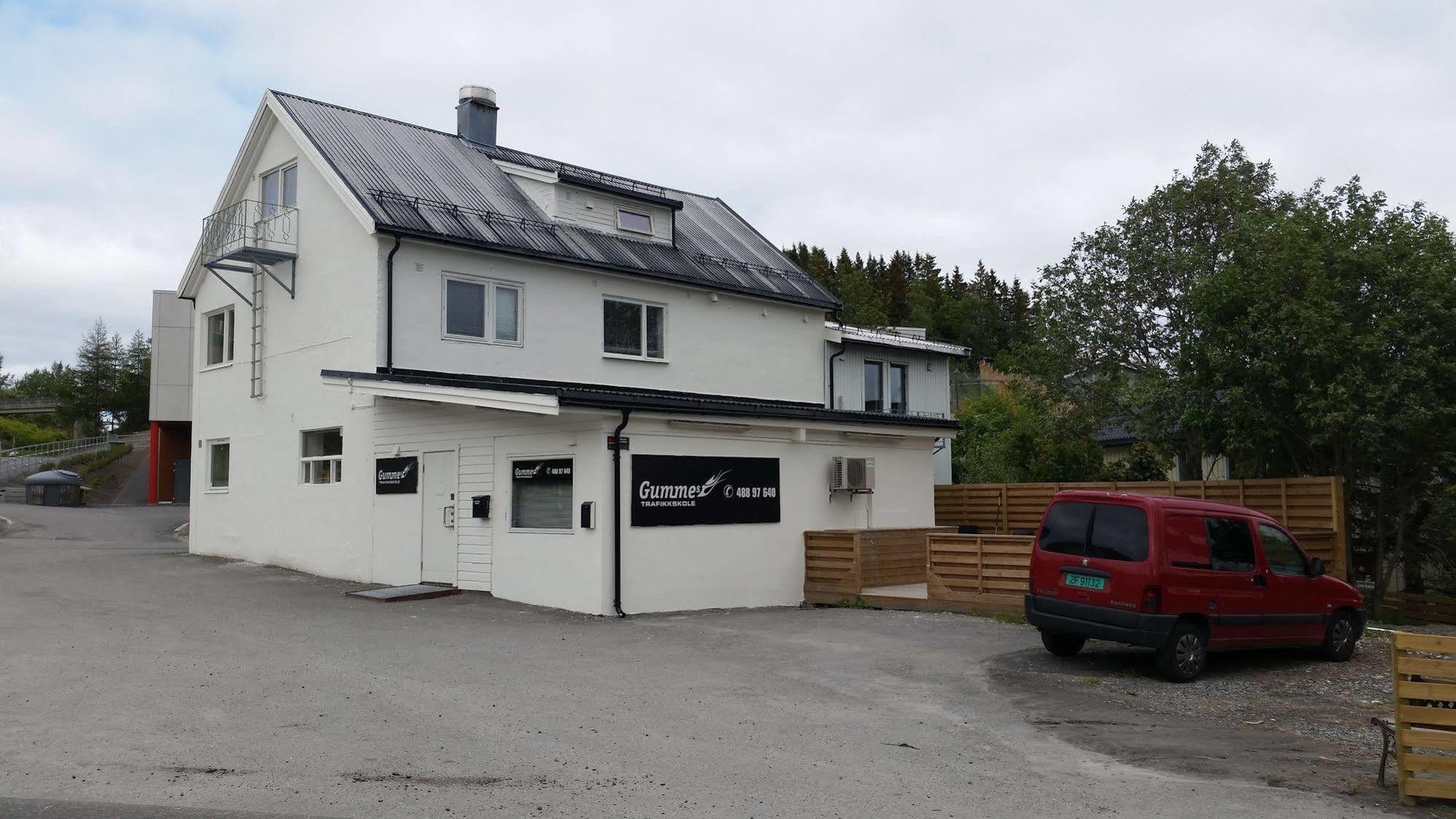 Gullhaugen Pensjonat Harstad Exterior foto