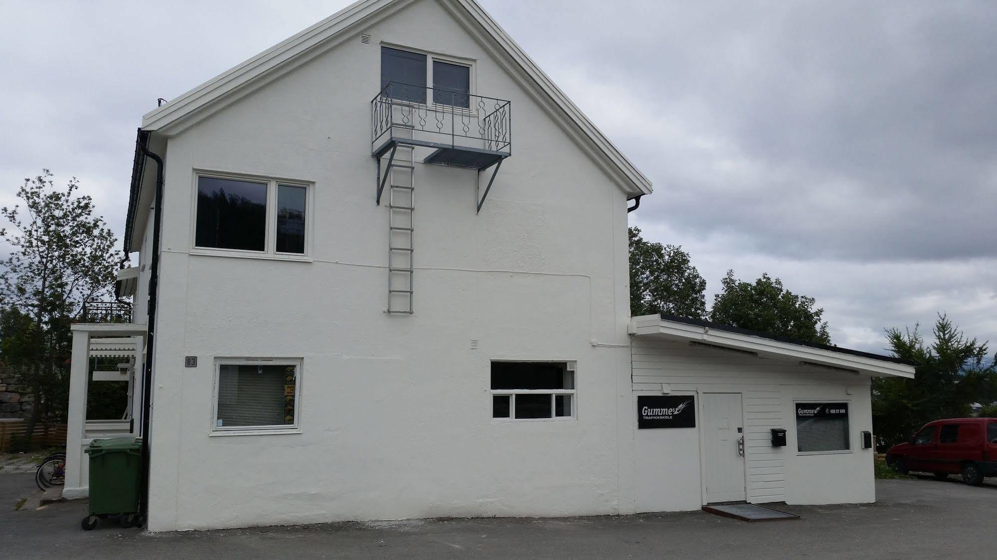 Gullhaugen Pensjonat Harstad Exterior foto
